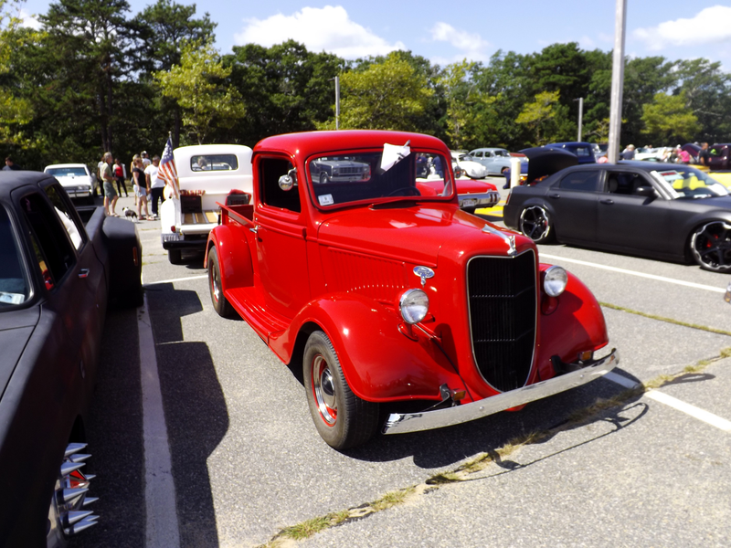 Illustration for article titled The 10th Annual Tisbury Fire Fighters' Car Show